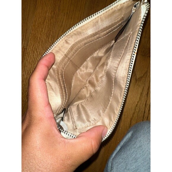 Guess floral wrist Wallet - Picture 3 of 3